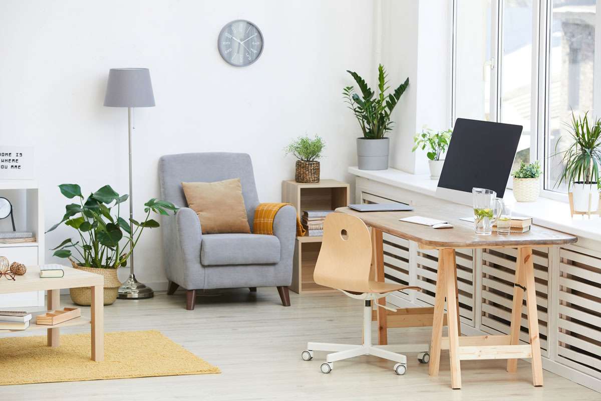Remote learning has become a staple in many students’ lives, and creating a dedicated learning space is essential to fostering focus and productivity. Whether you're studying for school, university, or personal growth, the right environment can make a significant difference in your learning experience. Designing an effective remote learning space requires careful planning to balance comfort, functionality, and style. Here’s how you can create the ideal study area that promotes focus, organization, and success.